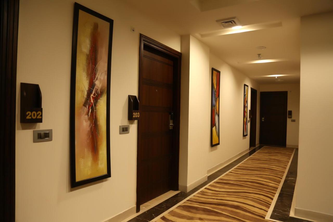 Hotel Imperia Suites ジャランダール エクステリア 写真