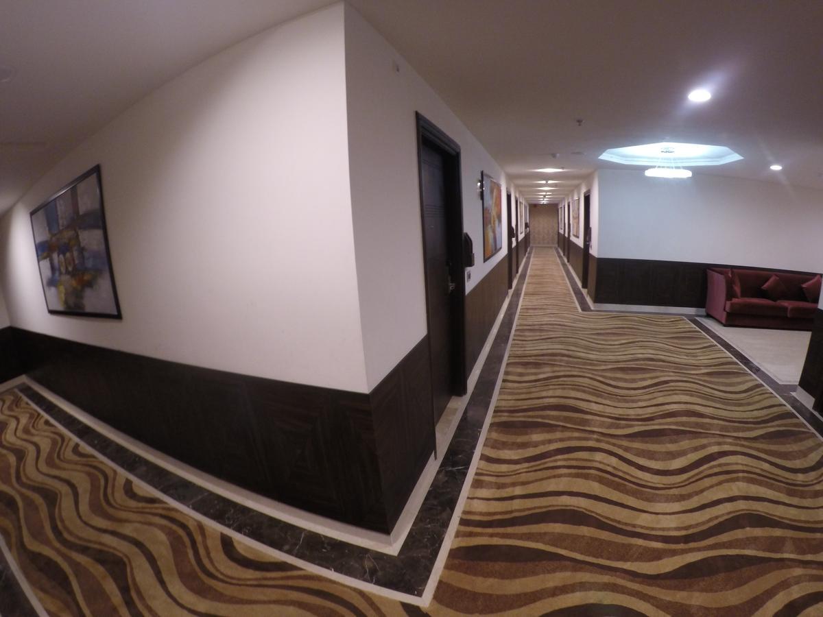 Hotel Imperia Suites ジャランダール エクステリア 写真