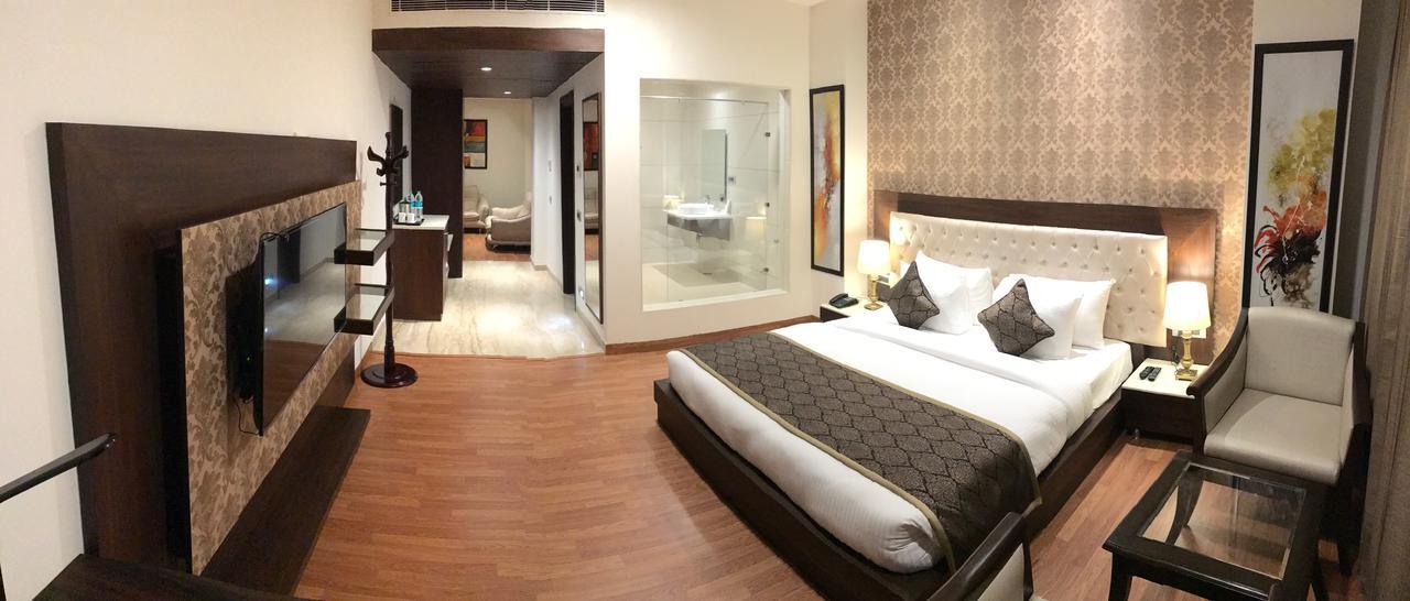 Hotel Imperia Suites ジャランダール エクステリア 写真